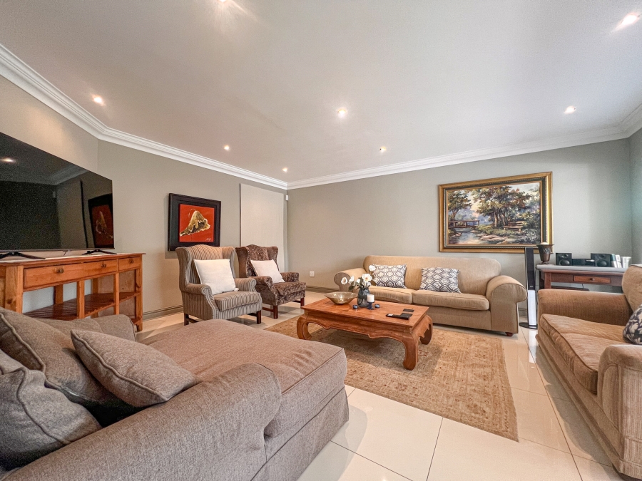 9 Bedroom Property for Sale in Myburgh Park Western Cape
